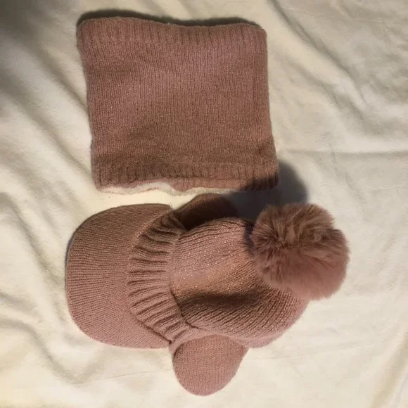 Tourance Hat and Neck warmer - Picture 3 of 3